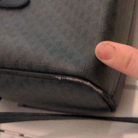 ⭐ 2 / $12 Liz Claiborne 1984 triangle patterned purse - Picture 5 of 16